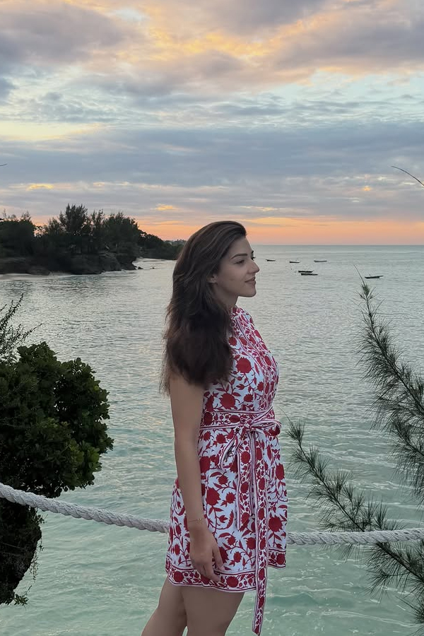 Mehreen Pirzadaa enjoying Her vacation With Husband Photos8