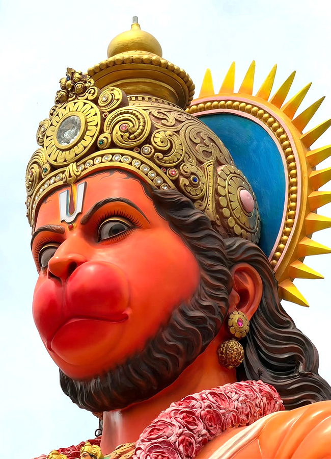 This Majestic Hanuman Statue at Old MIG BHEL Hyderabad4
