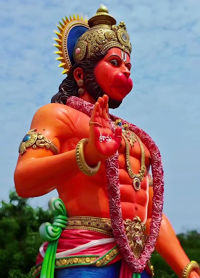 This Majestic Hanuman Statue at Old MIG BHEL Hyderabad9
