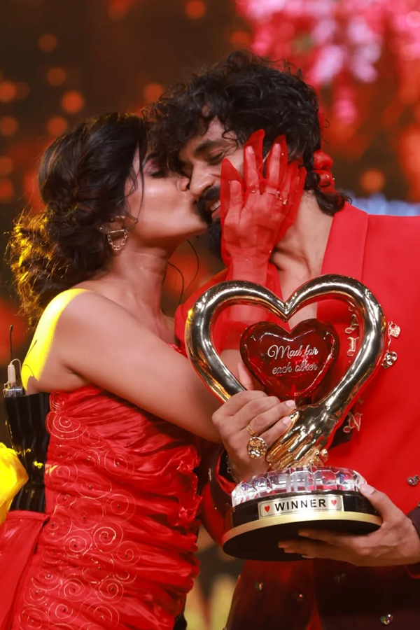 Kalyan And Vasanthi on winning The Mad For Each Other show season 1 title Photos2