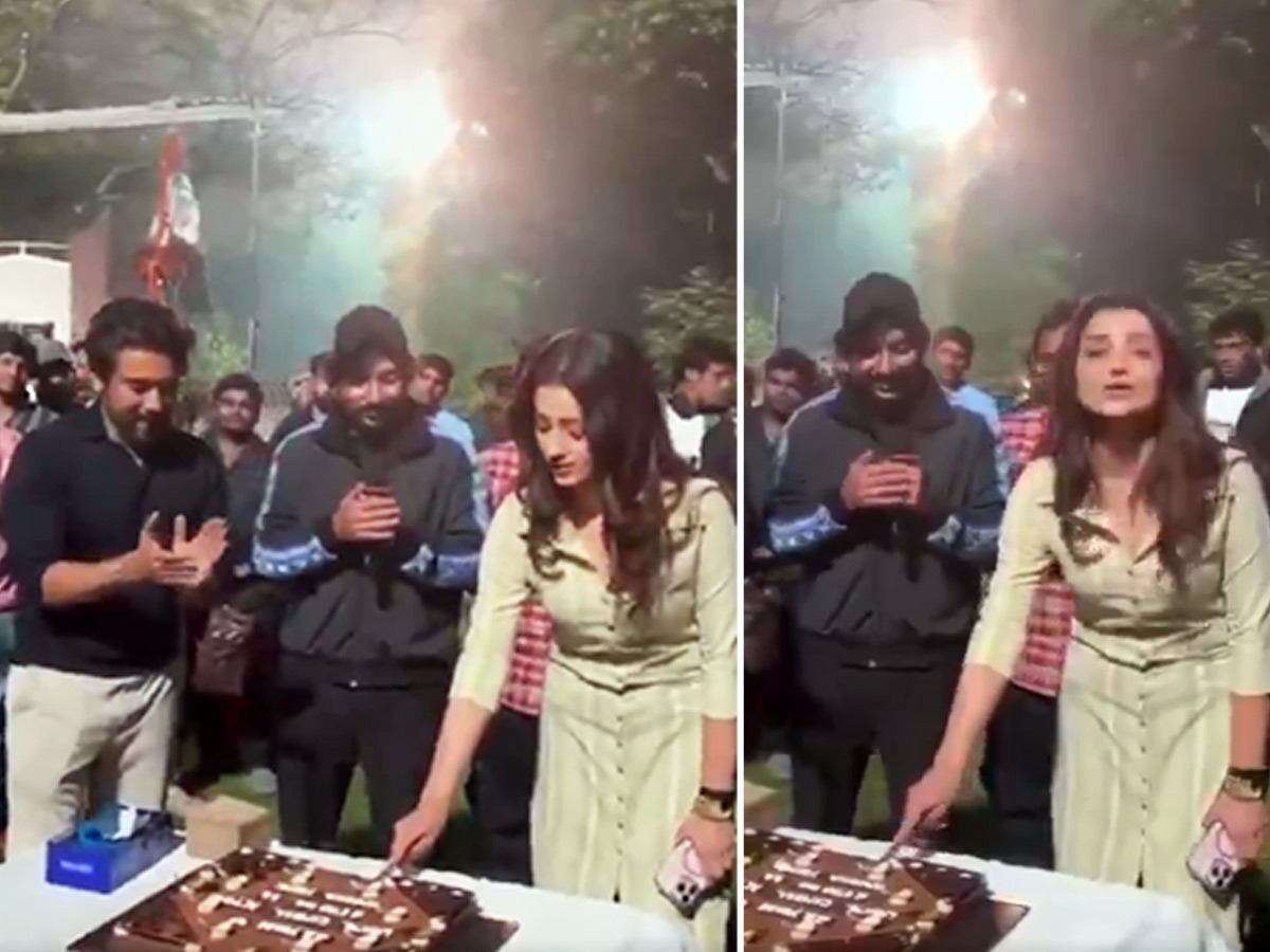 Karuppu Success: Trisha cuts the cake photos1