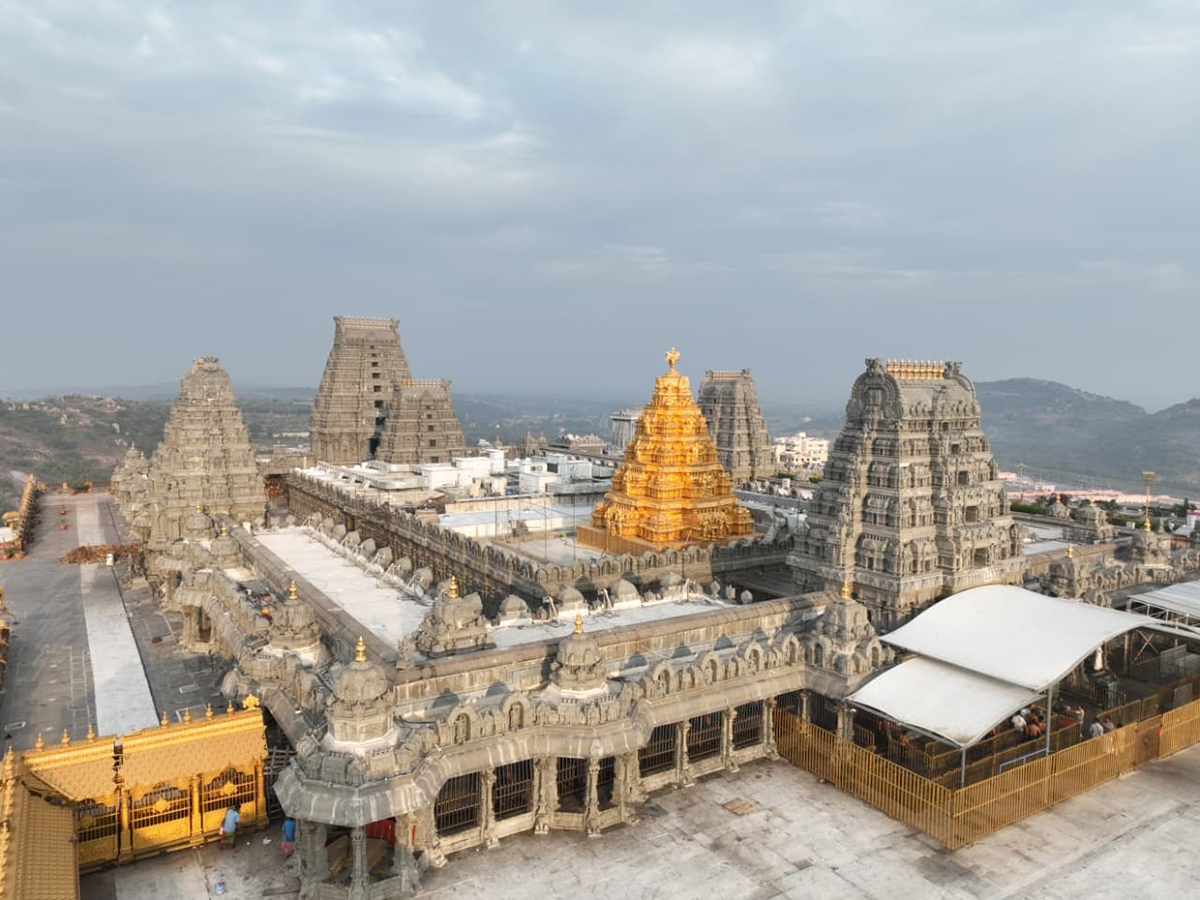 Devotional : Huge Devotees Rush at Yadagirigutta Temple8
