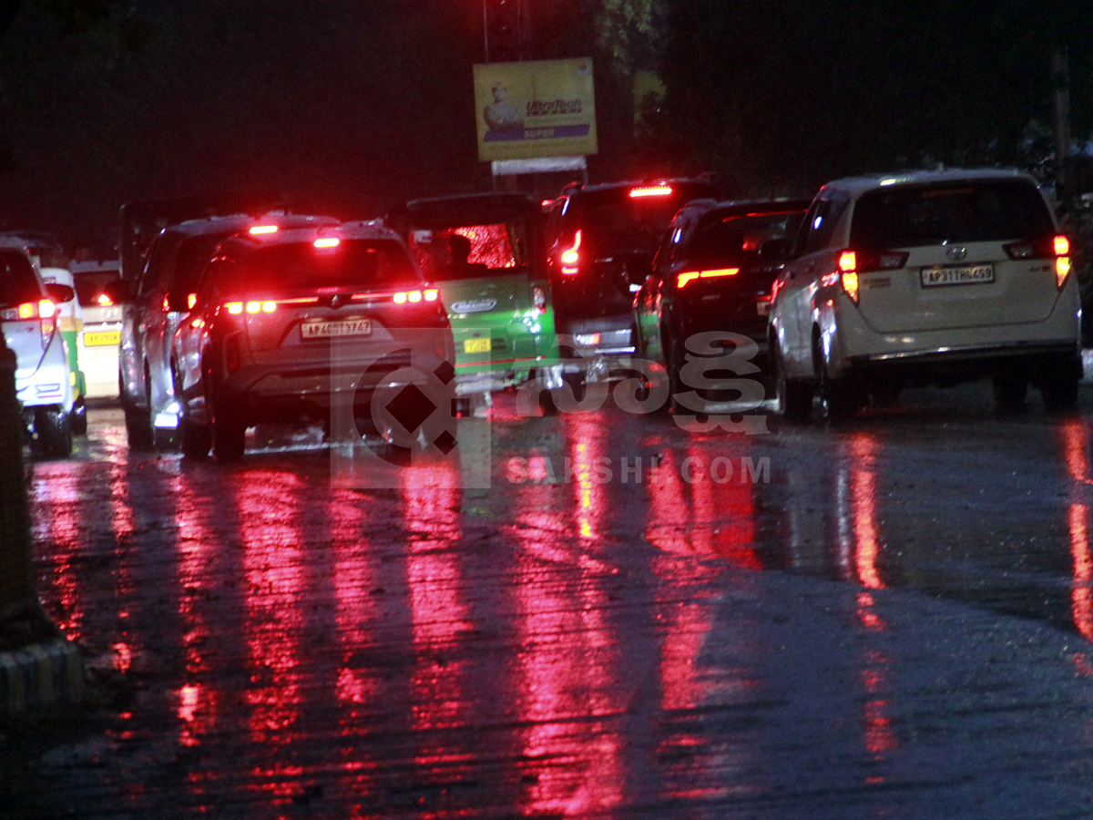Night Heavy Rain in Vijayawada​ HD Photos13