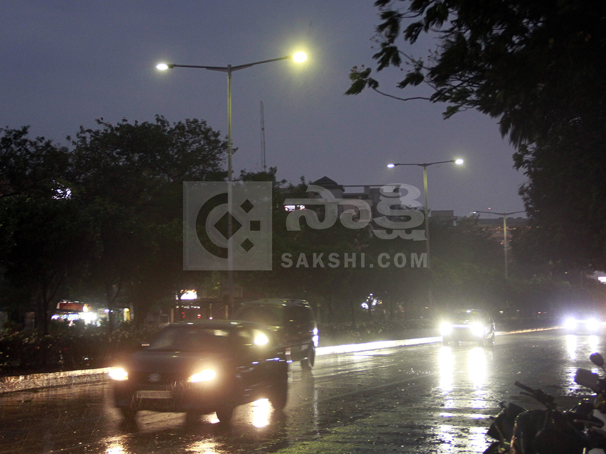 Night Heavy Rain in Vijayawada​ HD Photos15