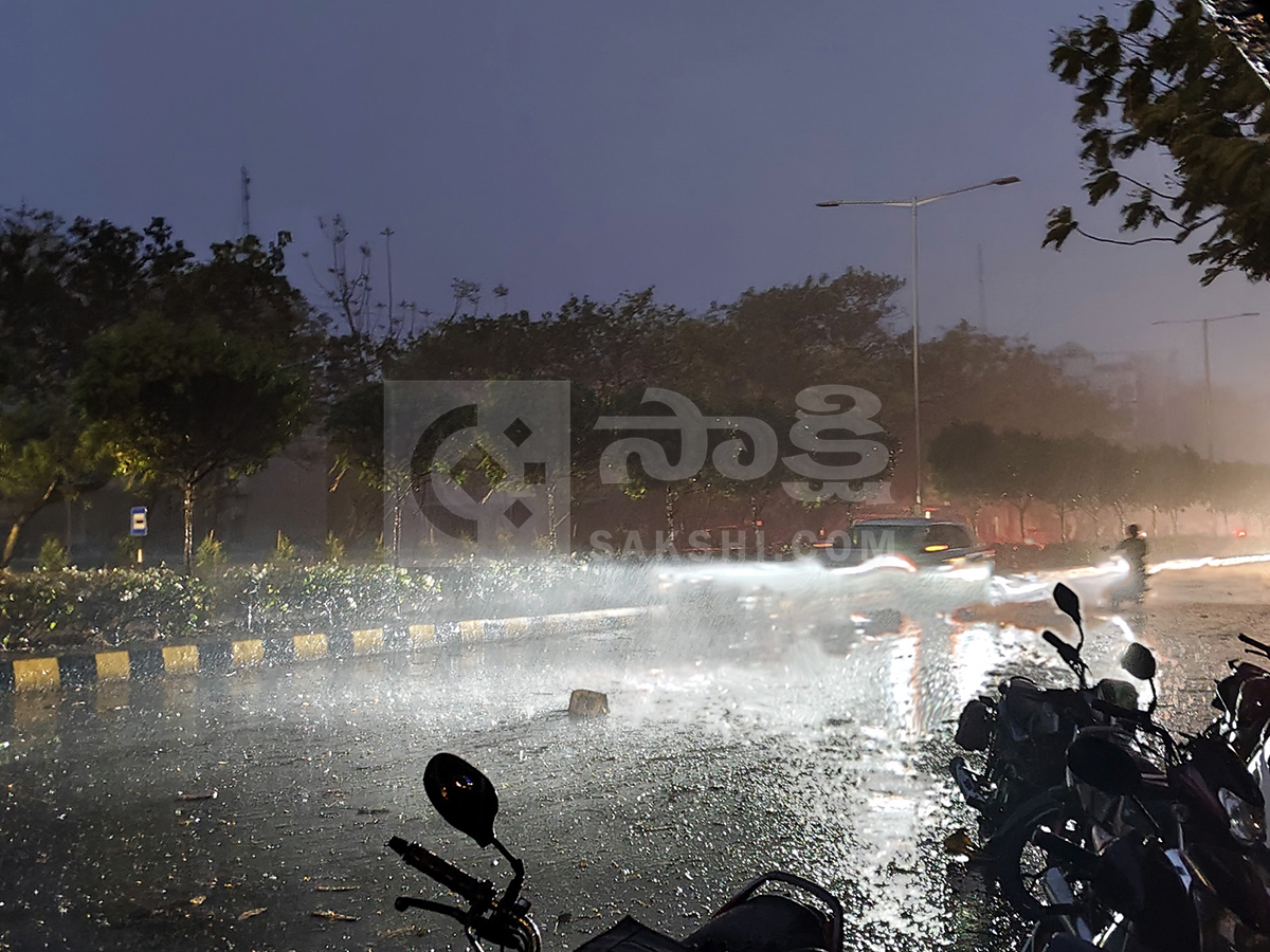 Night Heavy Rain in Vijayawada​ HD Photos19