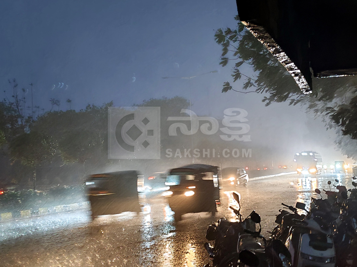 Night Heavy Rain in Vijayawada​ HD Photos20