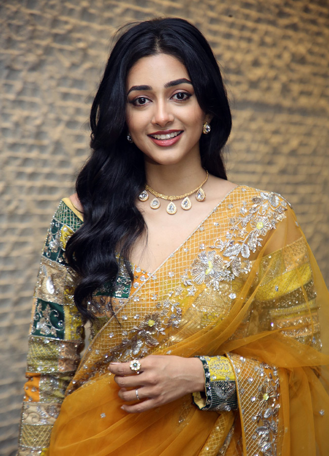  Kannappa fame Preethi Mukundan glamorous photos2