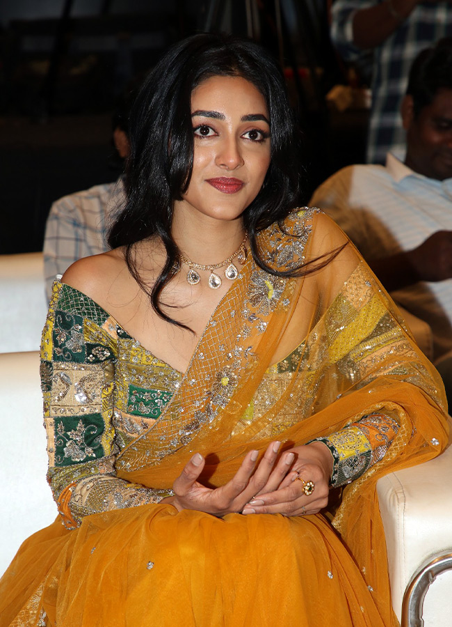  Kannappa fame Preethi Mukundan glamorous photos6