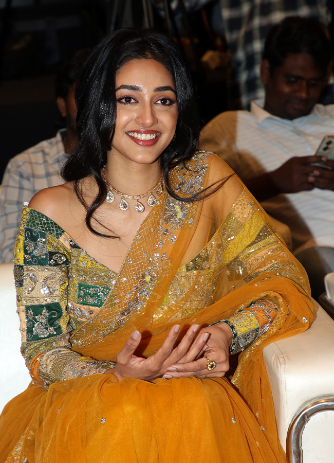  Kannappa fame Preethi Mukundan glamorous photos8