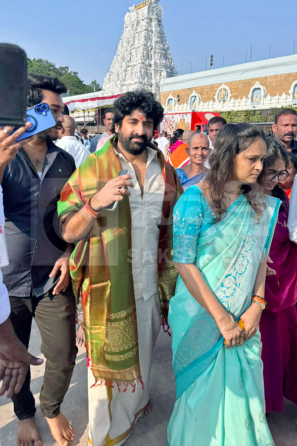 Celebrities Visits Tirumala Tirupati Photos13
