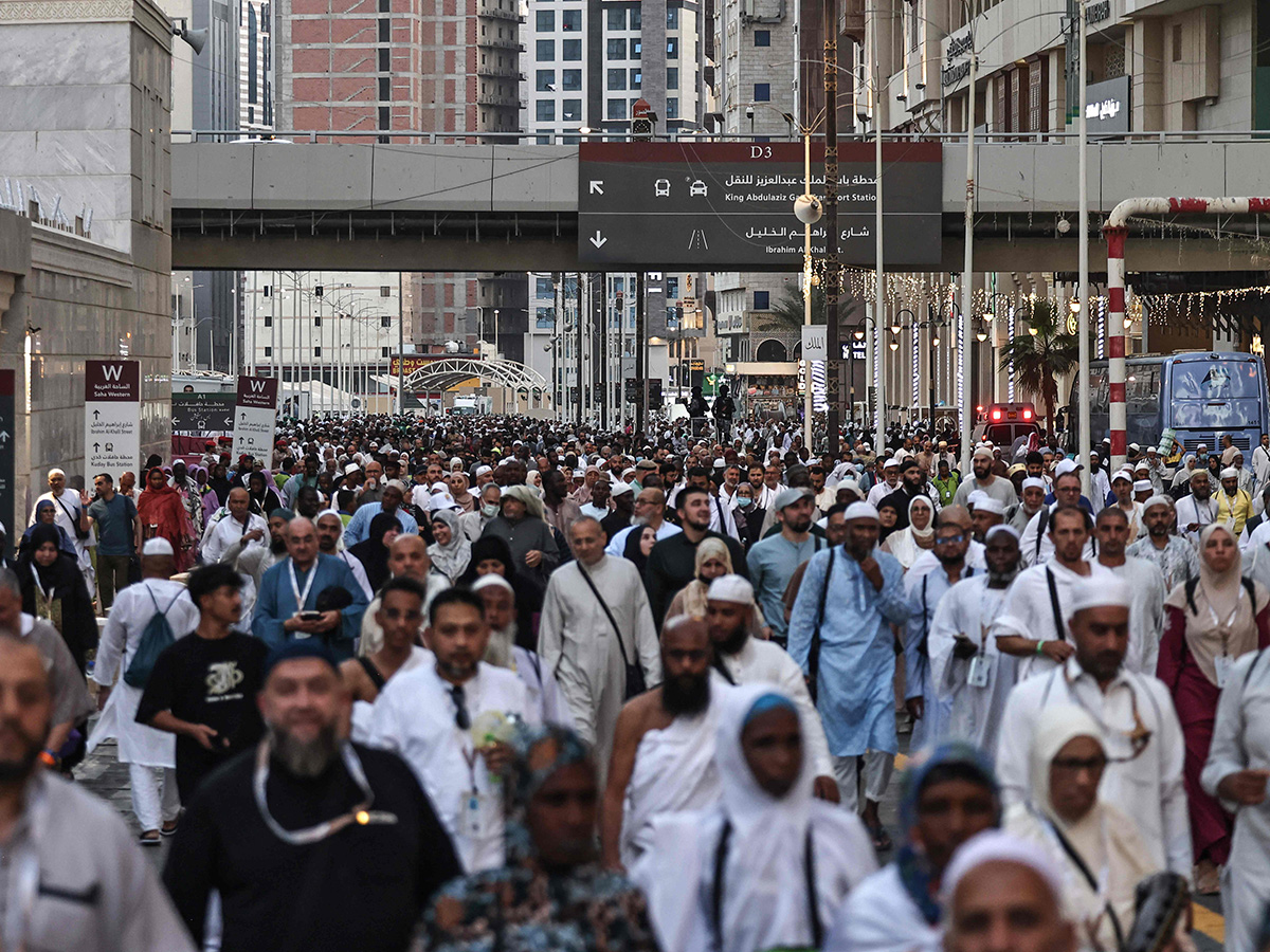 Hajj Pilgrimage Begins in Grand Mosque Mecca Saudi Arabia13