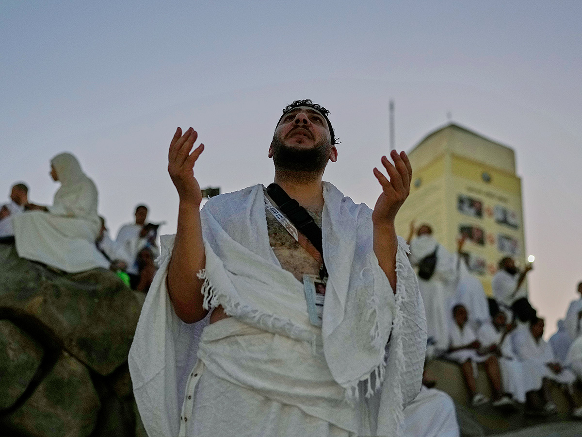 Hajj Pilgrimage Begins in Grand Mosque Mecca Saudi Arabia21