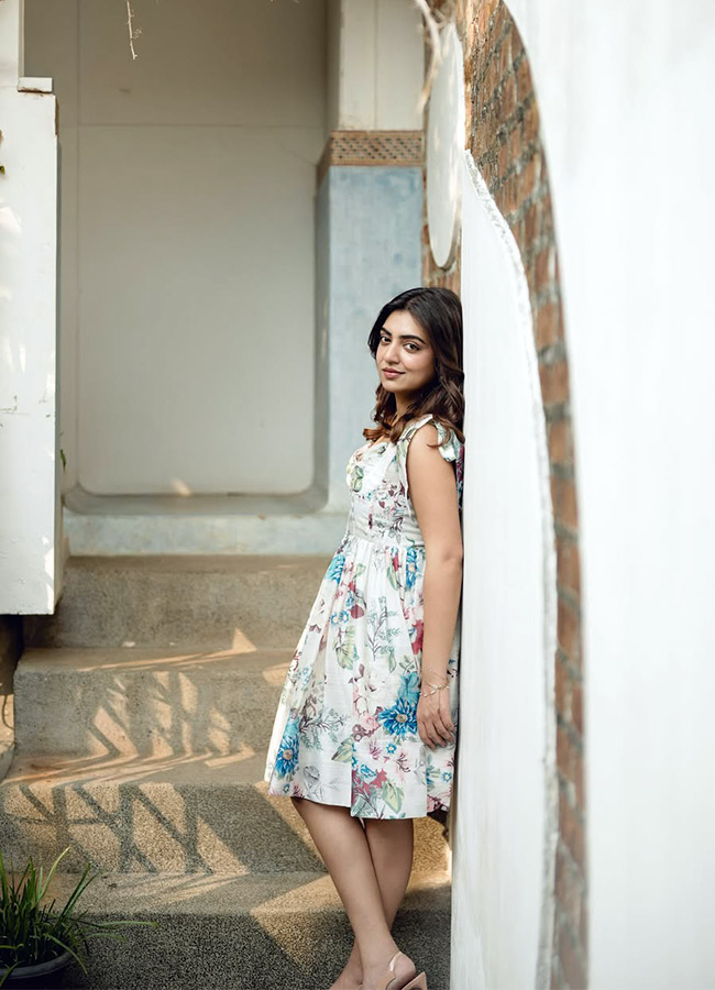 Nazriya looks cute in a short gown photos9
