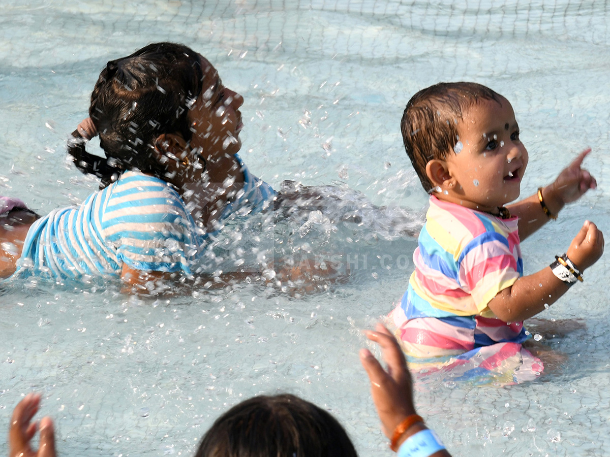 Summer Effect Huge Crowd in Jalavihar is Waterpark Hyderabad9