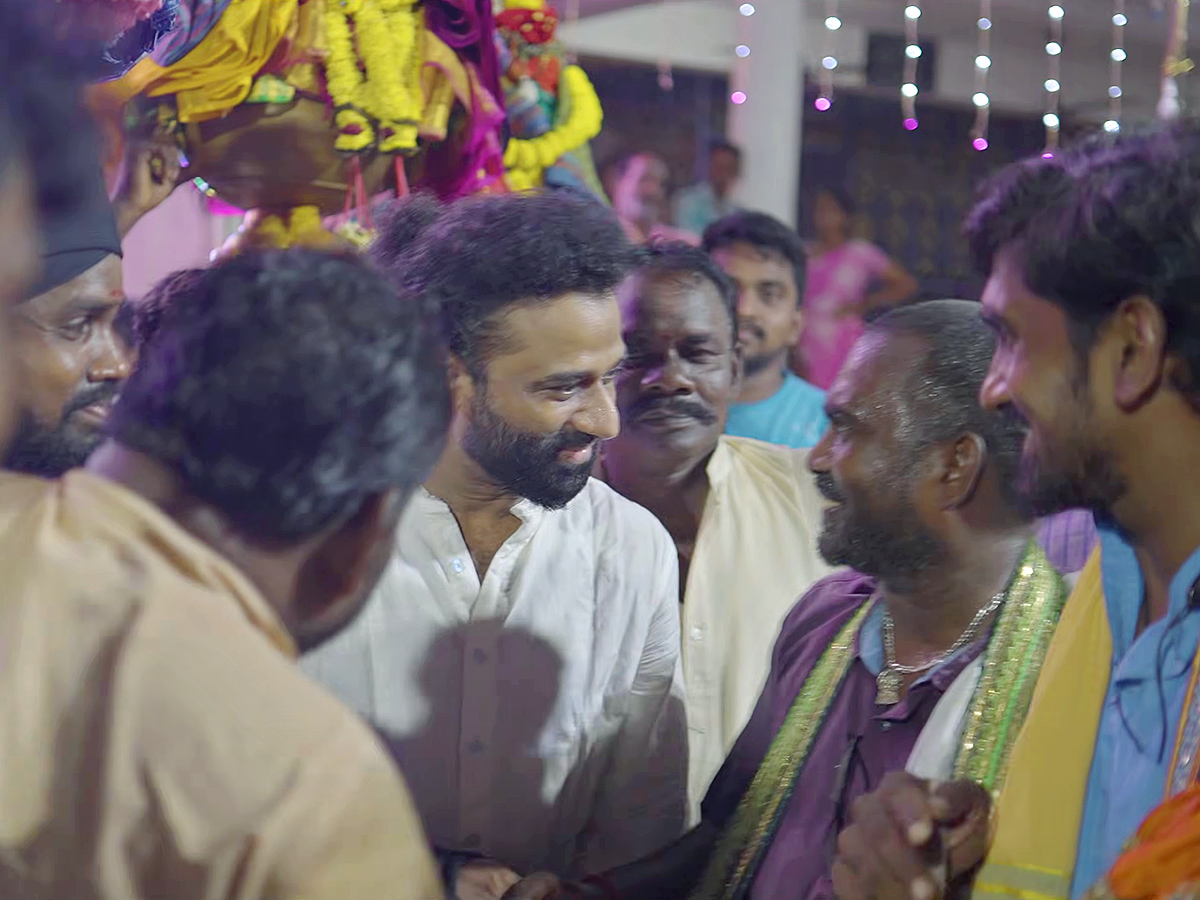 Yellamma Devi Sri Prasad Shows The Spirit Of His Village Jathara25