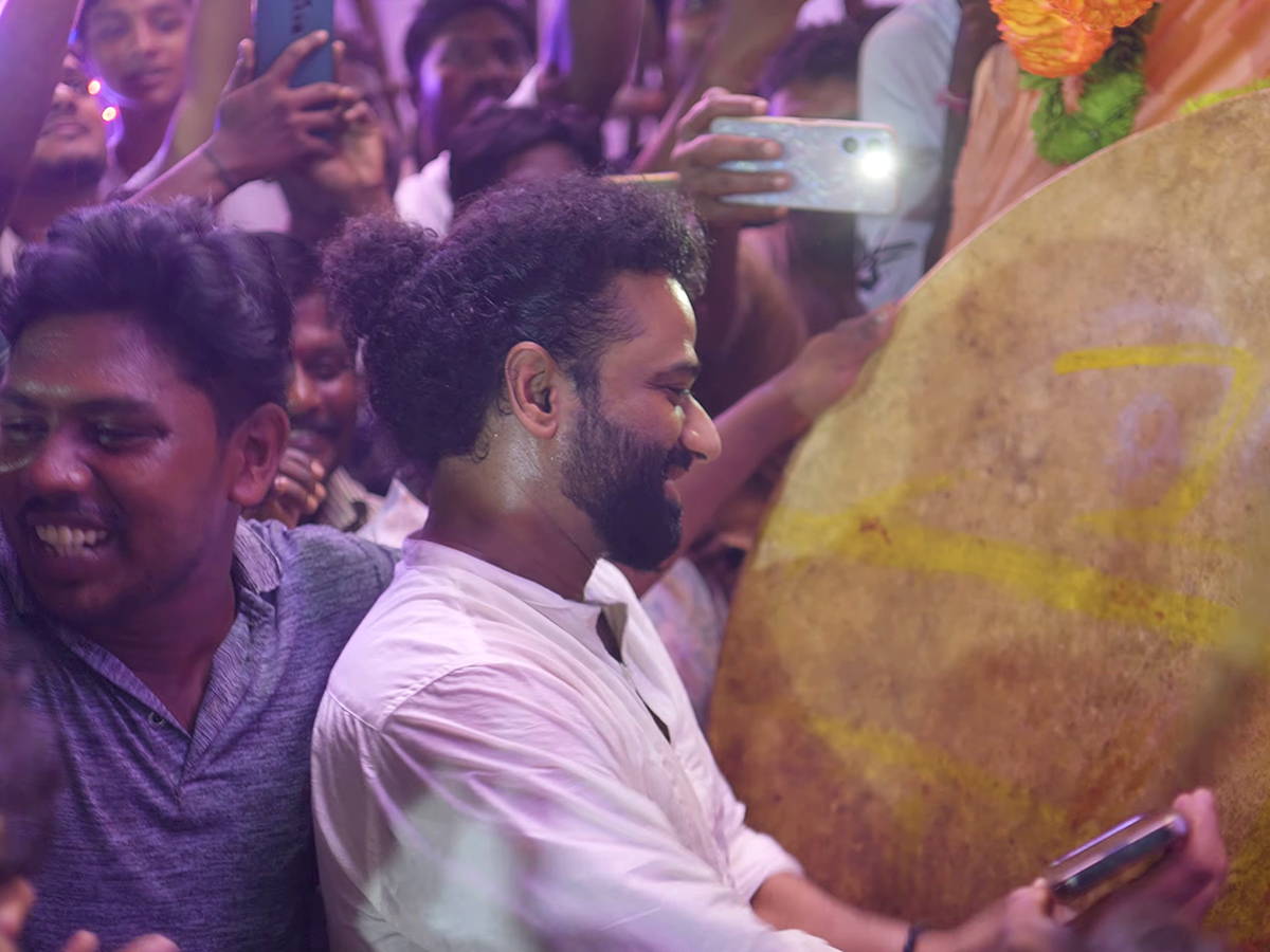 Yellamma Devi Sri Prasad Shows The Spirit Of His Village Jathara27