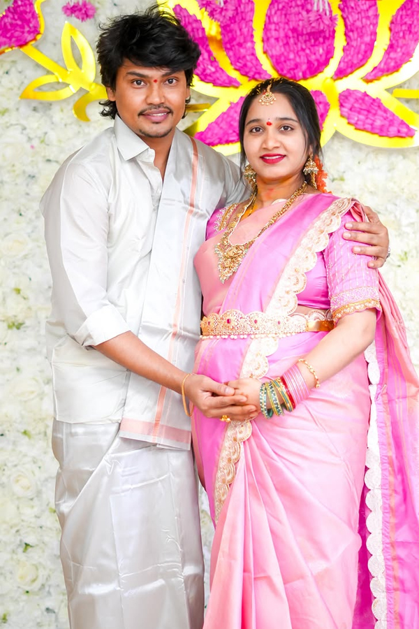 Jabardasth Kevvu kartheek Shares Wife Baby Shower Function Photos2