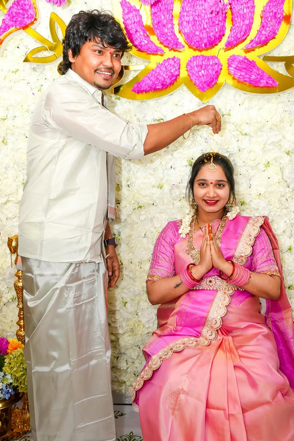 Jabardasth Kevvu kartheek Shares Wife Baby Shower Function Photos6