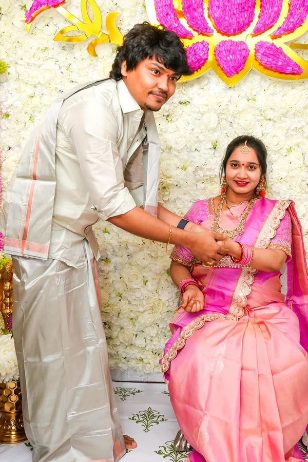 Jabardasth Kevvu kartheek Shares Wife Baby Shower Function Photos8
