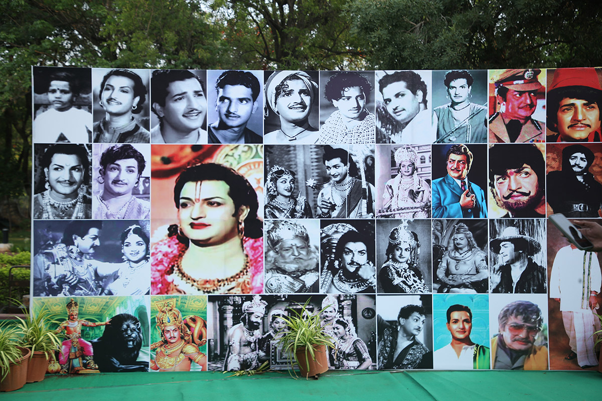 Junior NTR Paid Tribute to Rama Rao NTR Ghat in Hyderabad14