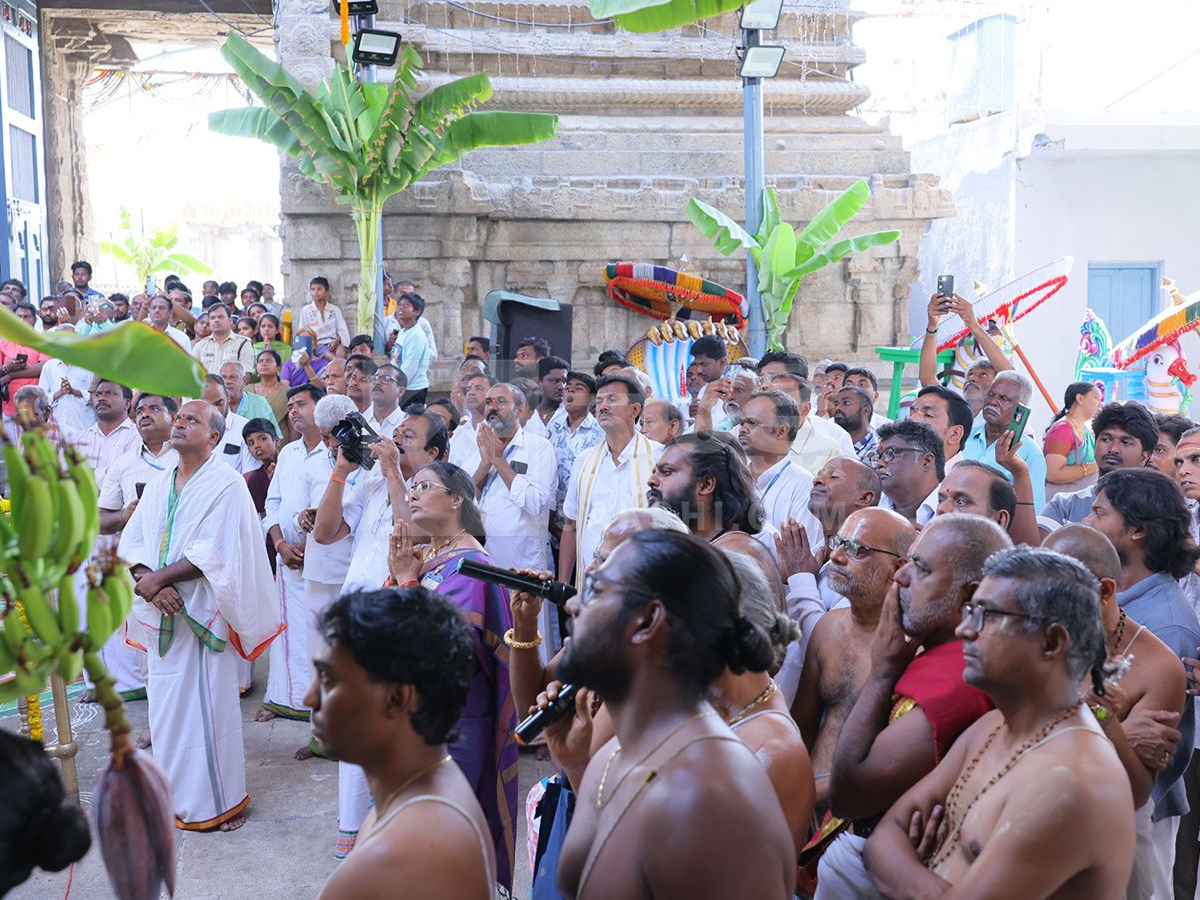 NARAYANAVANAM BRAHMOTSAVAMS BEGIN WITH DHWAJAROHANAM Photos2