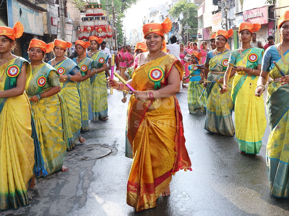 NARAYANAVANAM BRAHMOTSAVAMS BEGIN WITH DHWAJAROHANAM Photos11