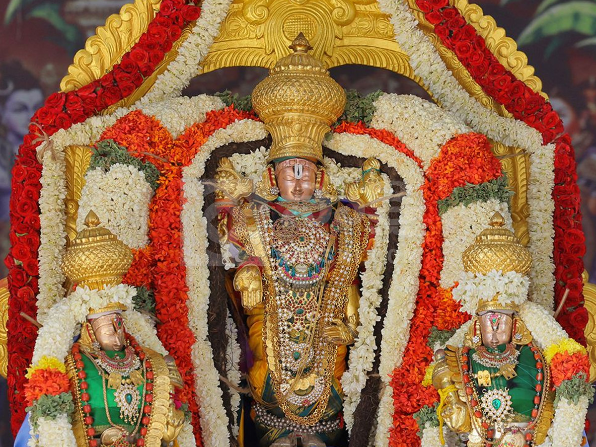 NARAYANAVANAM BRAHMOTSAVAMS BEGIN WITH DHWAJAROHANAM Photos16