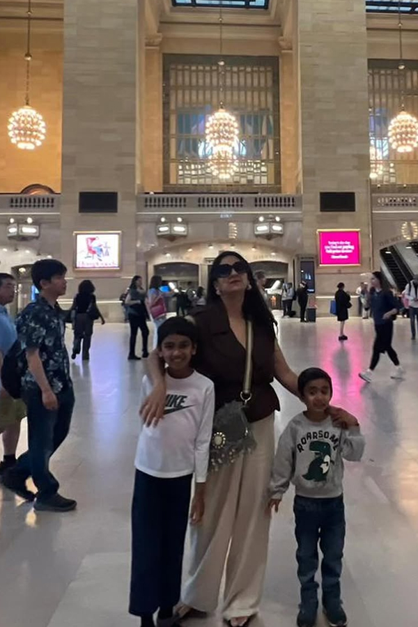 Actress Ankita Jhaveri Enjoys Vacation With Family Photos7