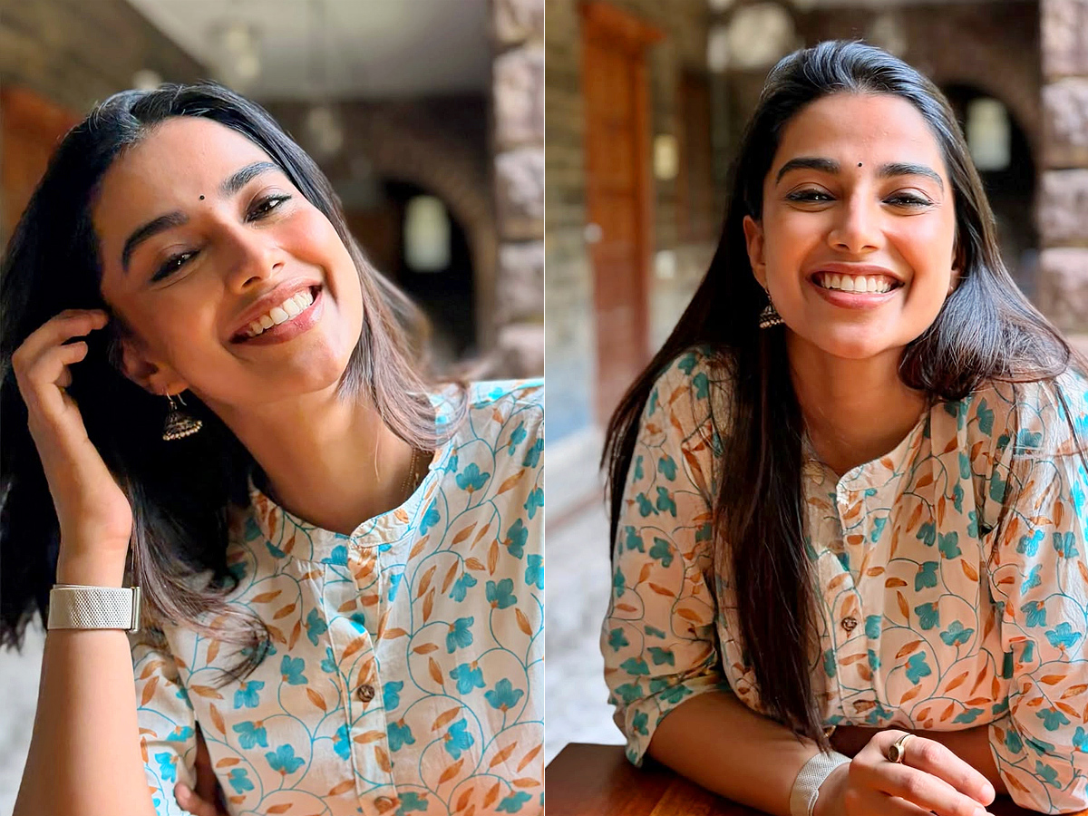 Actress Meenakshi Chaudhary Latest Stunning Photos1