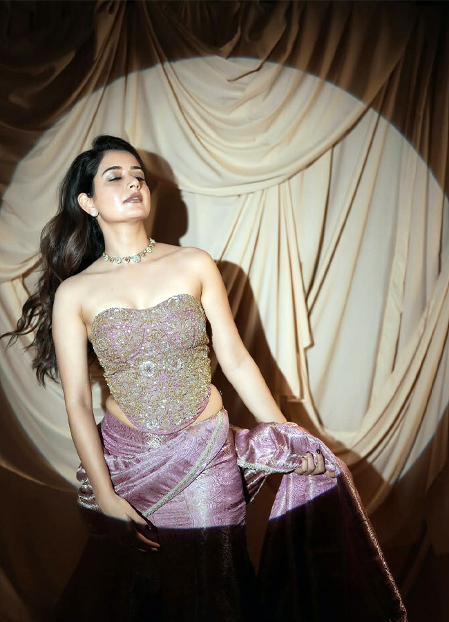 Ashika Ranganath looks like a true beauty Photos5
