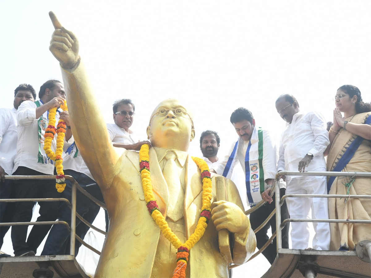 YSRCP Leaders Open Challenge To Nara Lokesh Mega DSC10