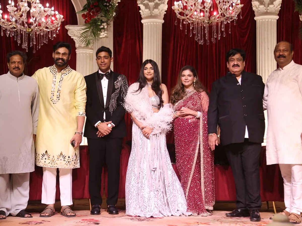 Grand Wedding Reception of Sunil Narang Daughter Simran Photos9