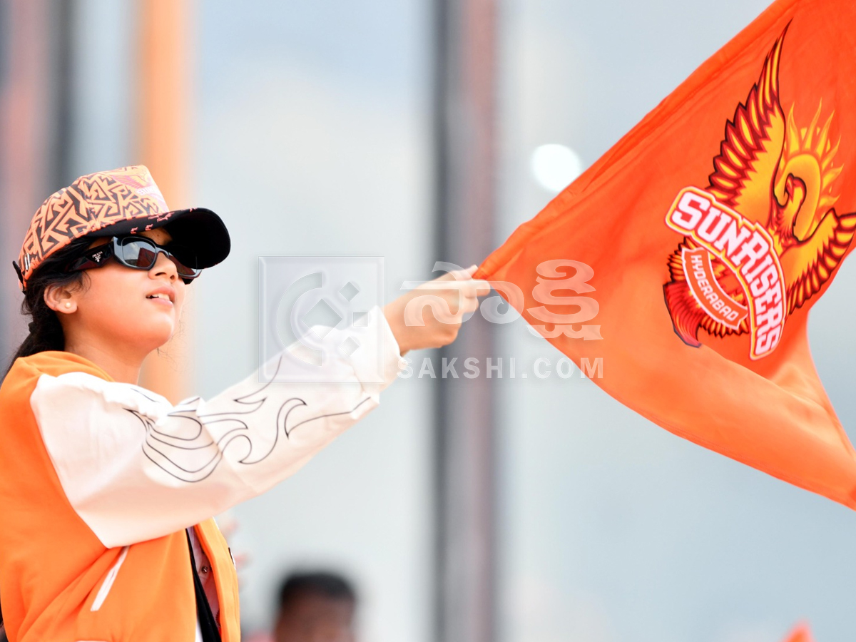 IPL Fans Josh At SRH Vs KKR Match Photos19