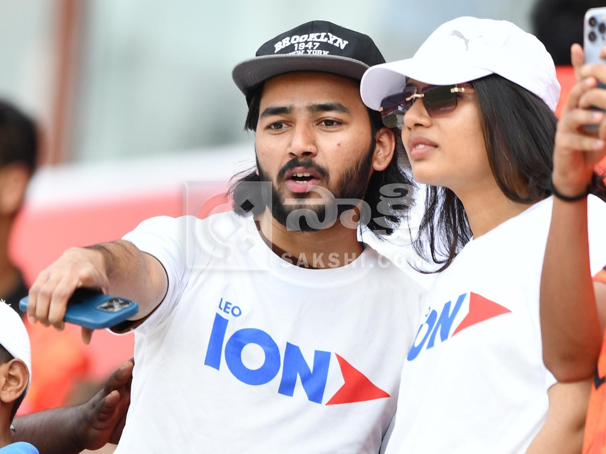 IPL Fans Josh At SRH Vs KKR Match Photos26