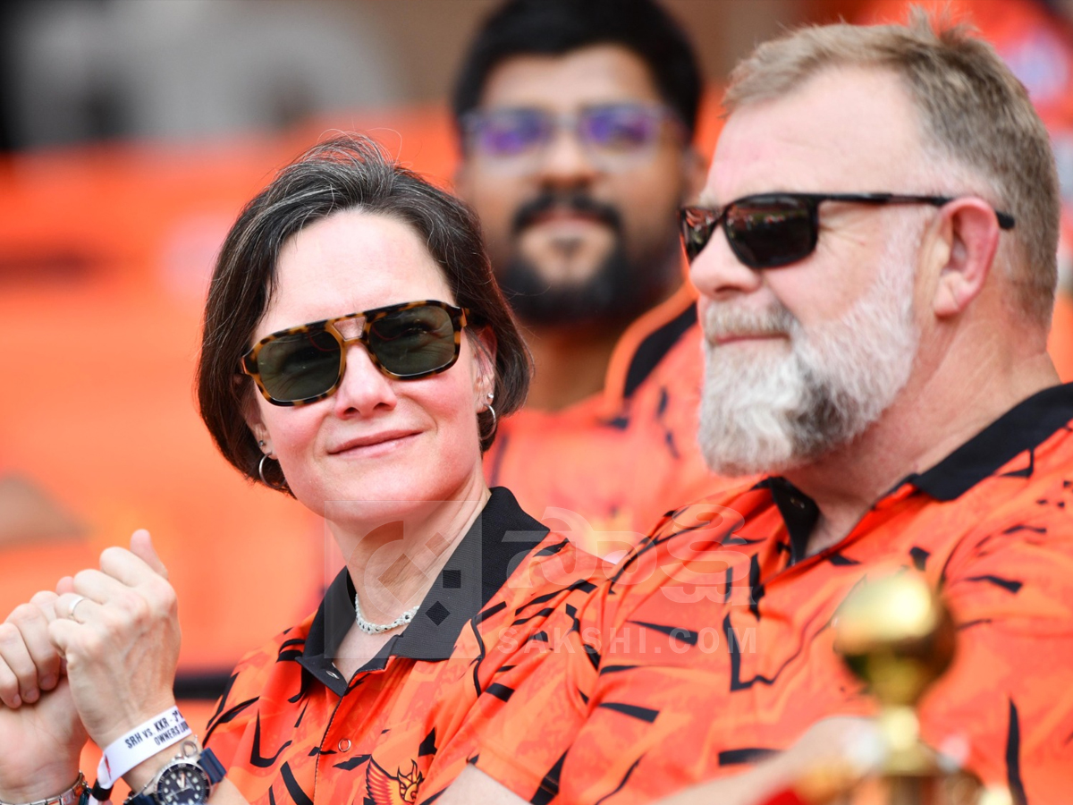 IPL Fans Josh At SRH Vs KKR Match Photos31