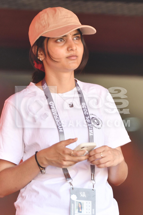 IPL Fans Josh At SRH Vs KKR Match Photos5