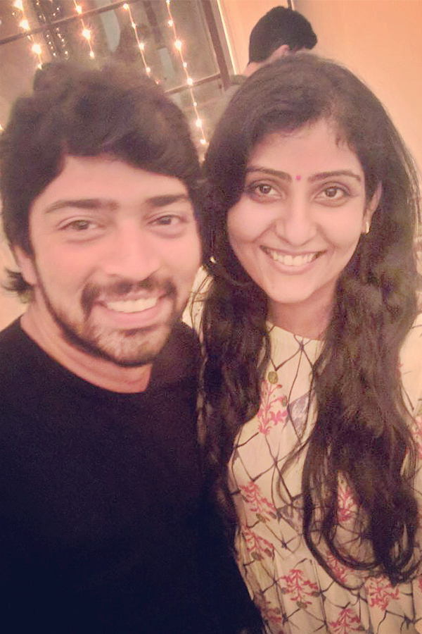 Allari Naresh And Virupa Celebrates 11th Year Wedding Anniversary Photos17