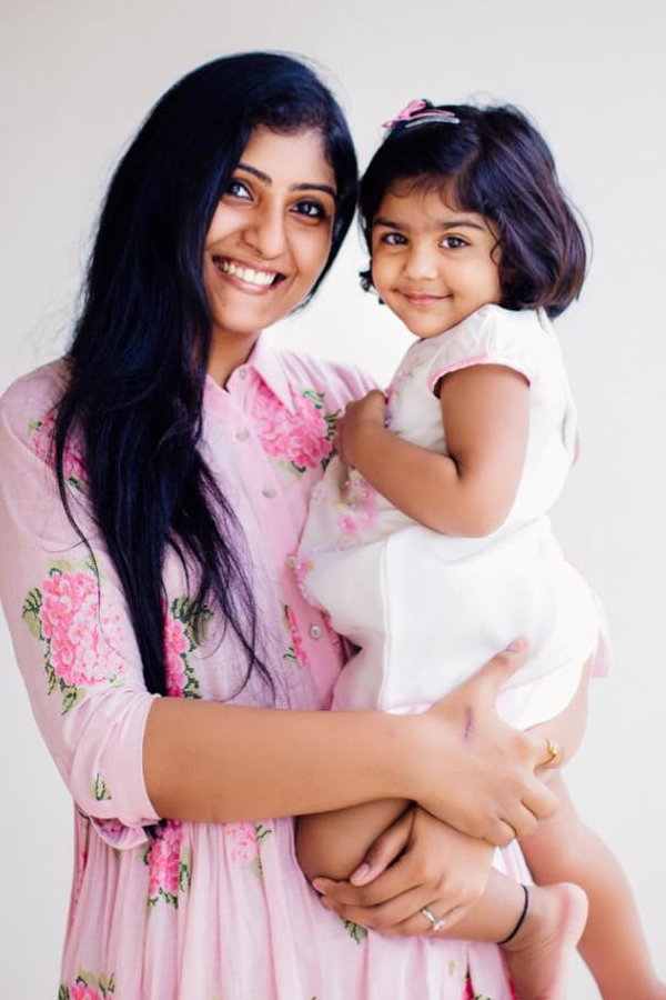 Allari Naresh And Virupa Celebrates 11th Year Wedding Anniversary Photos23