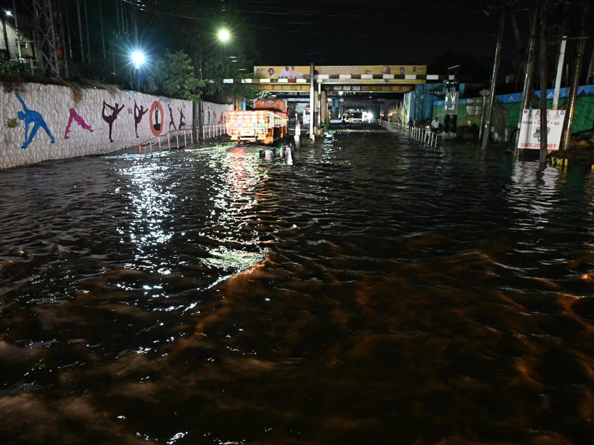 Thunderstorms wreak havoc in several districts of AP3