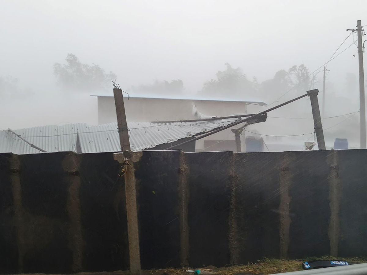 Thunderstorms wreak havoc in several districts of AP4
