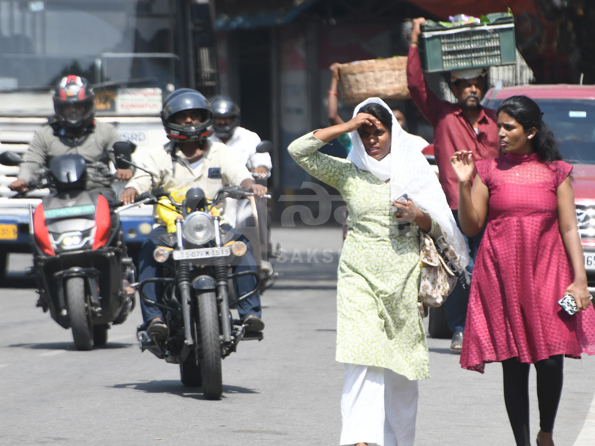 Summer : Heatwave Alert in Hyderabad Photos15