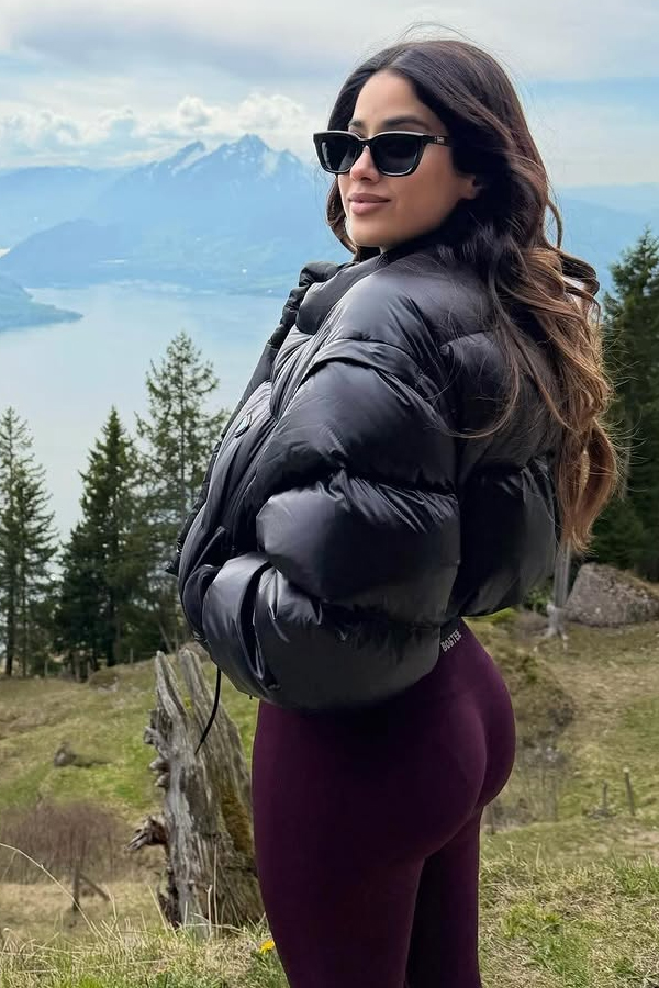 Janhvi Kapoor Shares Some Stunning Clicks From Switzerland Vacation11