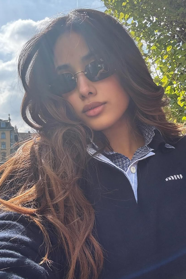 Janhvi Kapoor Shares Some Stunning Clicks From Switzerland Vacation8