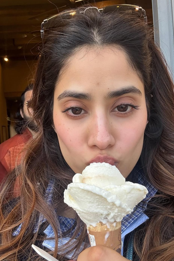 Janhvi Kapoor Shares Some Stunning Clicks From Switzerland Vacation10
