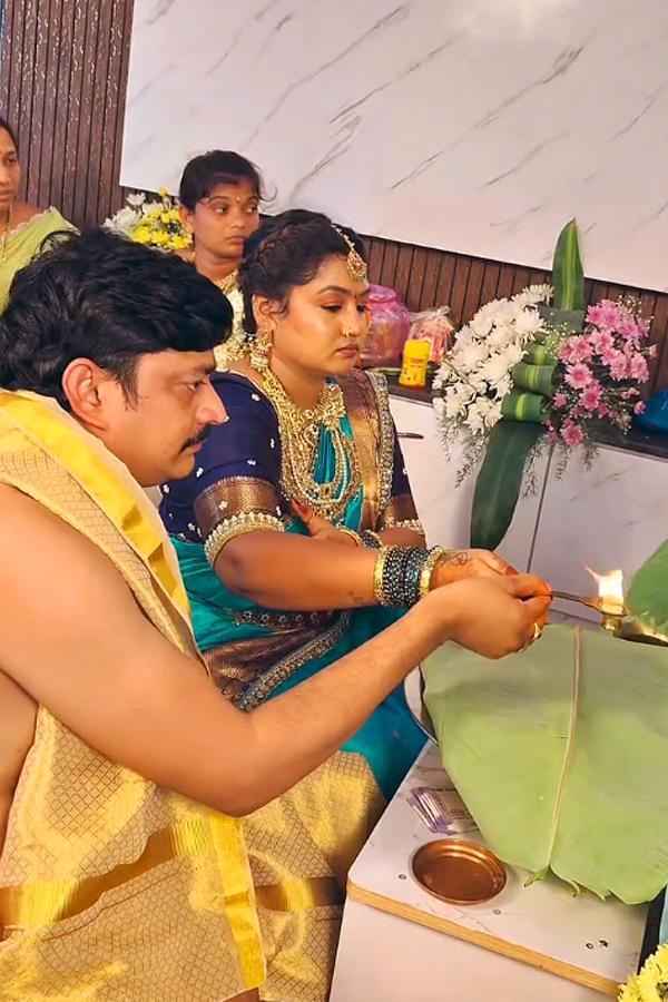 Jabardasth Dora Babu And Amulya New Housewarming Function Photos Photos9