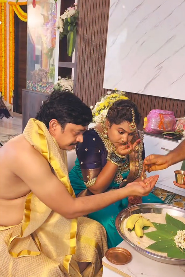 Jabardasth Dora Babu And Amulya New Housewarming Function Photos Photos4
