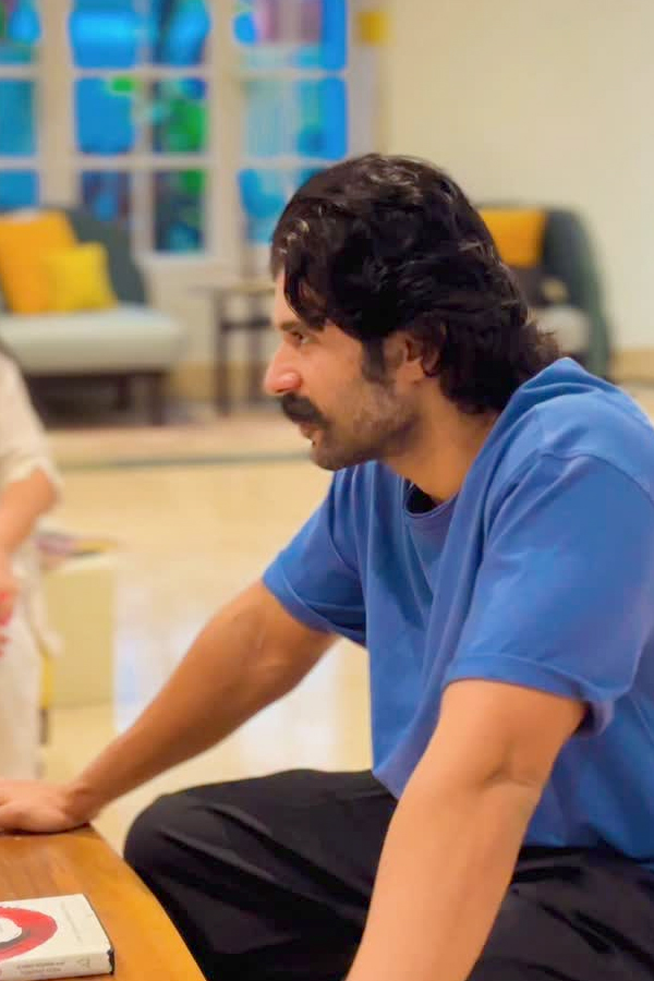 Vijay Devarakonda His Mother Interaction With Autism Children Photos2