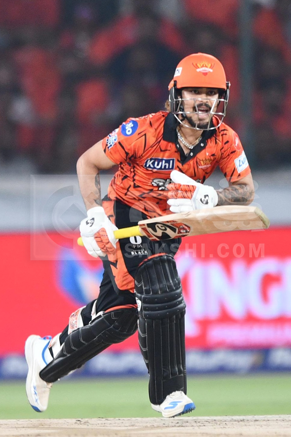 Celebrities In IPL Match At Hyderabad Uppal Cricket Stadium Photos7