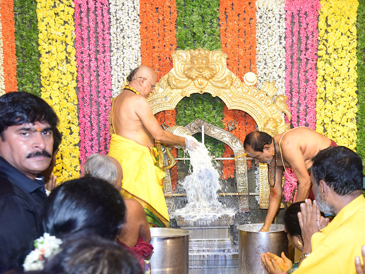 Tirupati Gangamma Jatara 2026 Begins HD Photos17