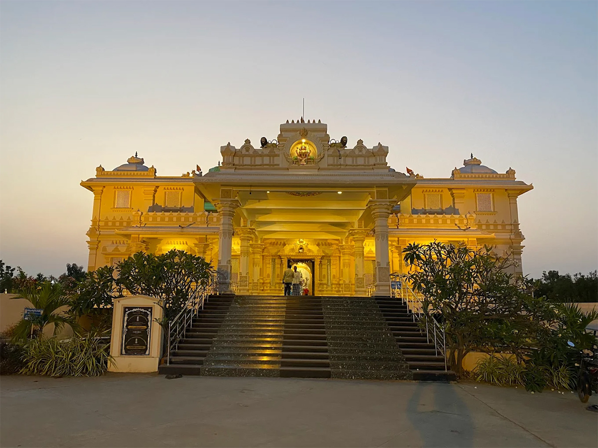 Chinmaya Mission : Kadapa Sri Lalita Panchayatana Temple HD Photos10